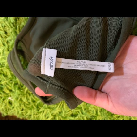 Aerie green sports bra - Picture 4 of 5